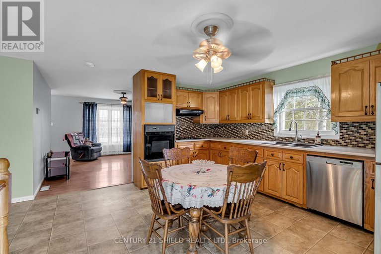 29018476/14276-dafoe-road/south-stormont-osnabruck-twp/south-stormont/ontario/K0C1M0_7