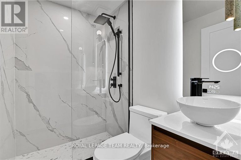 28961784/828-alpine-avenue/queensway-terrace-north/ottawa/ontario/K2B5R6_27