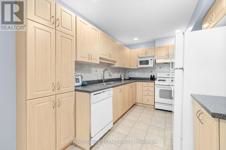 29688485/189-gray-crescent/beaverbrook/ottawa/ontario/K2K3L8_16