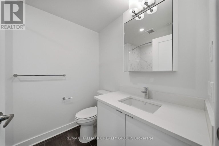 29589386/2001-180-george-street/lower-townbyward-market/ottawa/ontario/K1N0G8_13