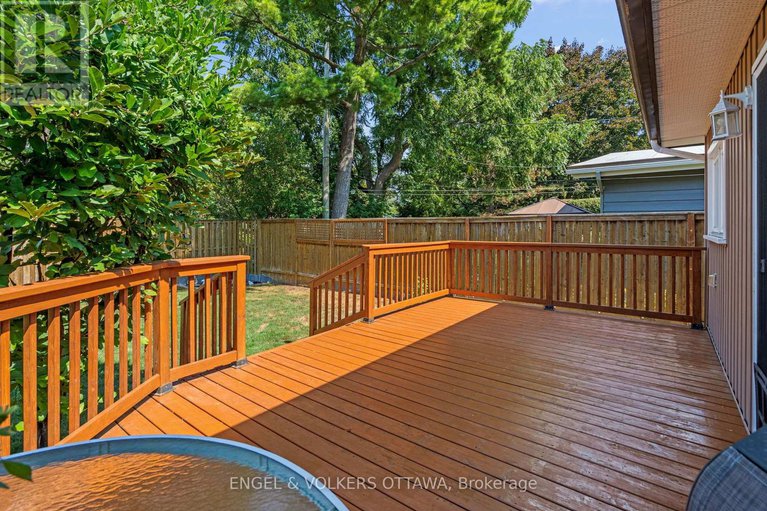 28811817/337-mountbatten-avenue/alta-vistafaircrest-heights/ottawa/ontario/K1H5W2_38