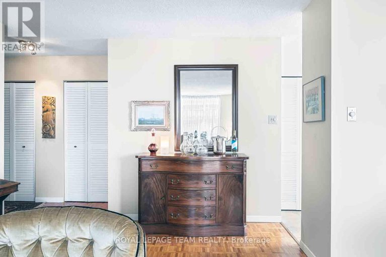 28499286/804-40-arthur-street/west-centre-town/ottawa/ontario/K1R7T5_20