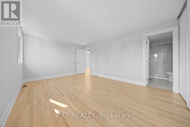 29043972/18-ivylea-street/craig-henrywoodvale/ottawa/ontario/K2G4X5_21