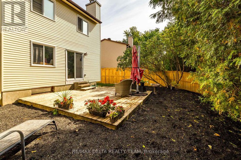 28889907/334-omer-lacasse-avenue/queenswood-heights-south/ottawa/ontario/K1E2X8_25