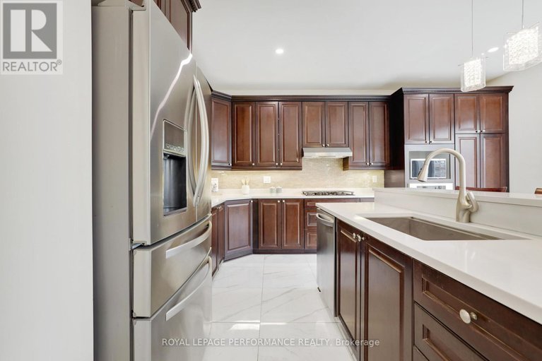 28379305/2782-grand-vista-circle/half-moon-bay/ottawa/ontario/K2J0W5_15