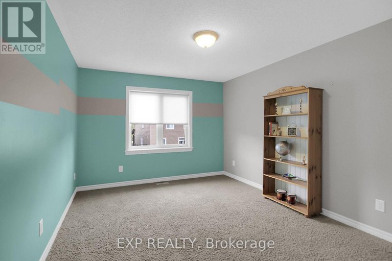 28328469/132-gracewood-crescent/blossom-parkkemp-parkfindlay-creek/ottawa/ontario/K1T0J5_35