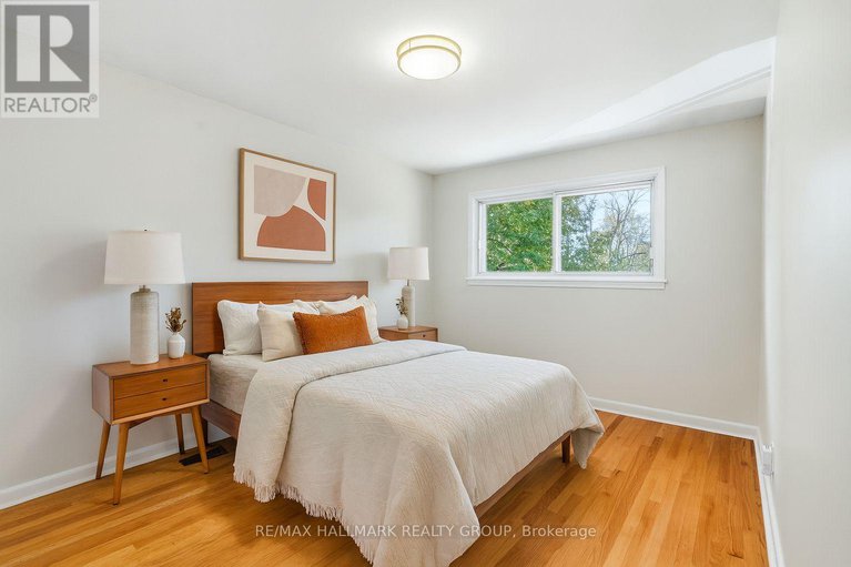 29046798/1760-laxton-crescent/bel-air-heights/ottawa/ontario/K2C2N3_16