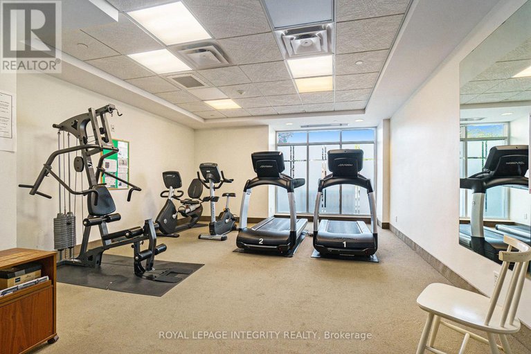 28847380/704-136-darlington-private/hunt-clubwestern-community/ottawa/ontario/K1V0X6_31