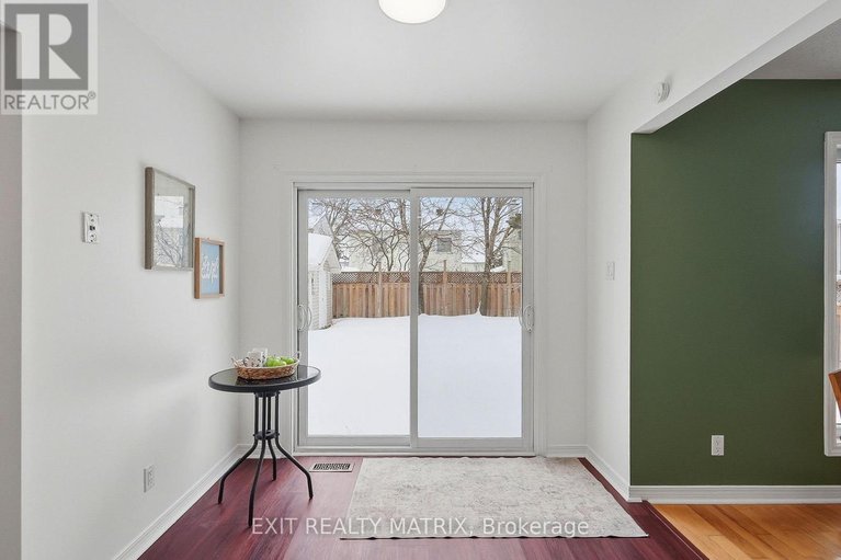 29346779/727-brome-crescent/fallingbrookridgemount/ottawa/ontario/K4A3G8_12