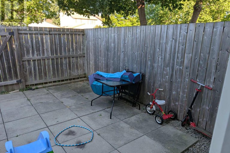 28788277/38-1721-dondale-street/pineview/ottawa/ontario/K1B5H7_9