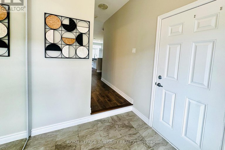 28786517/158-bandelier-way/stittsville-north/ottawa/ontario/K2S2J6_2