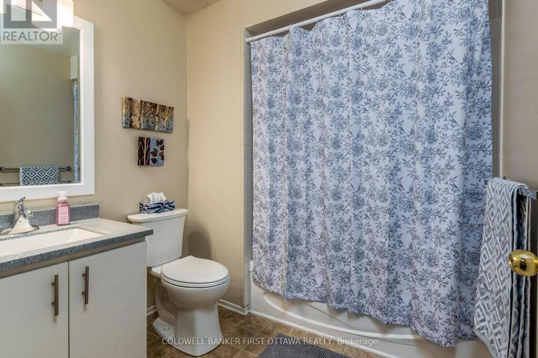 28970116/86-lightfoot-place/katimavik/ottawa/ontario/K2L3L9_30