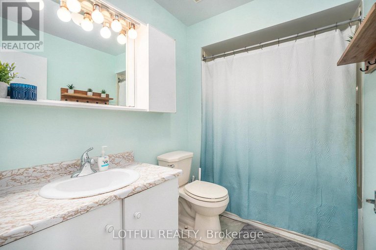 29061693/427-kintyre-private/carleton-square/ottawa/ontario/K2C3M9_23