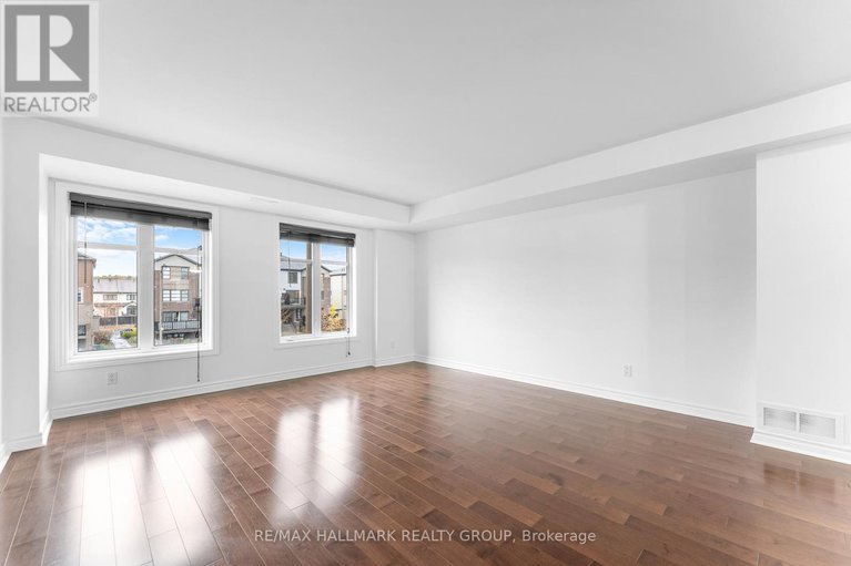 28971566/736b-chapman-mills-drive/strandherd/ottawa/ontario/K2J3V2_9