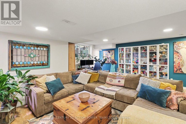 29653715/105-destiny-private/fallingbrookgardenway-south/ottawa/ontario/K4A0K6_31