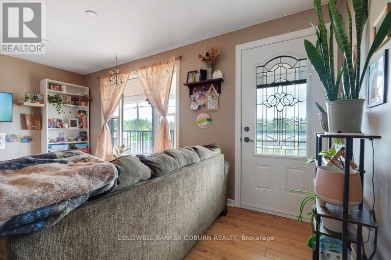 28605191/13191-riverside-drive/south-dundas-williamsburgh-twp/south-dundas/ontario/K0C1X0_6