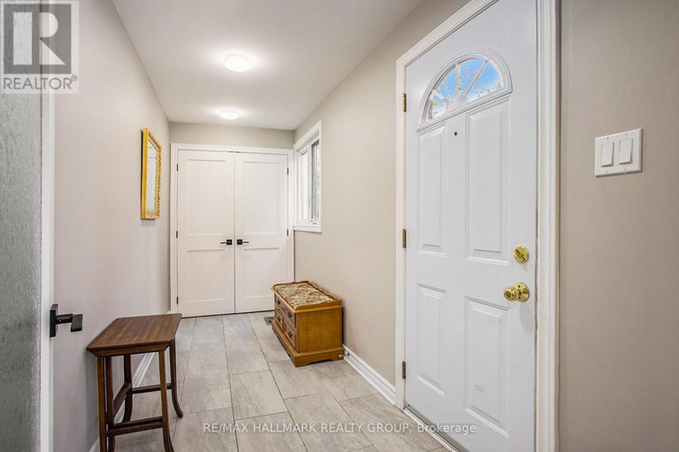 28317250/199-old-colony-road/glencairnhazeldean/ottawa/ontario/K2L1M6_3