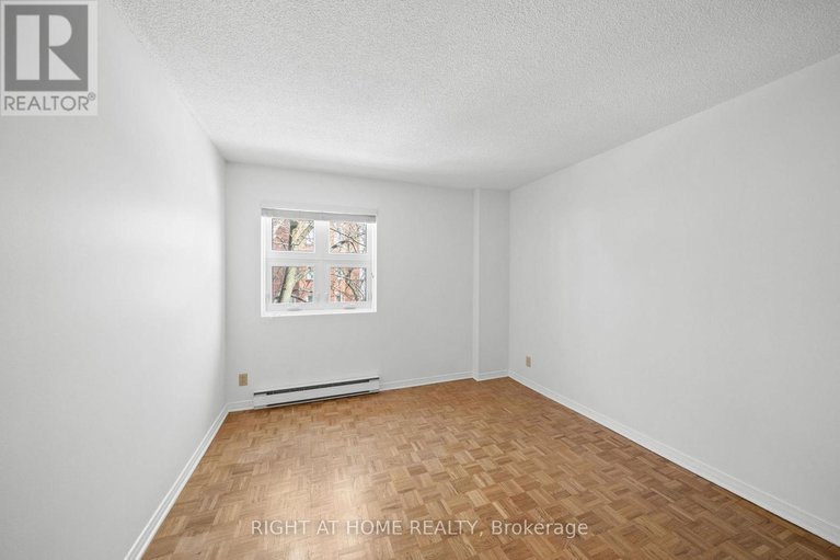 29675645/301-320-crichton-street-n/lindenlea/ottawa/ontario/K1M1W5_34