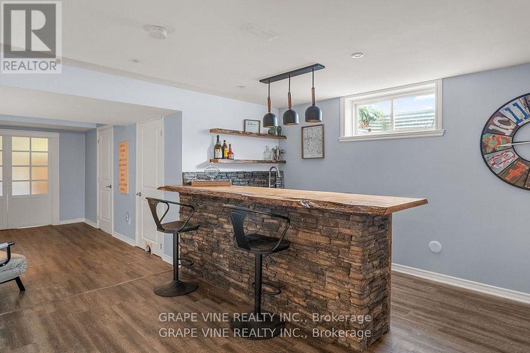 28831999/5607-maklynne-way/vars-village/ottawa/ontario/K0A3H0_29