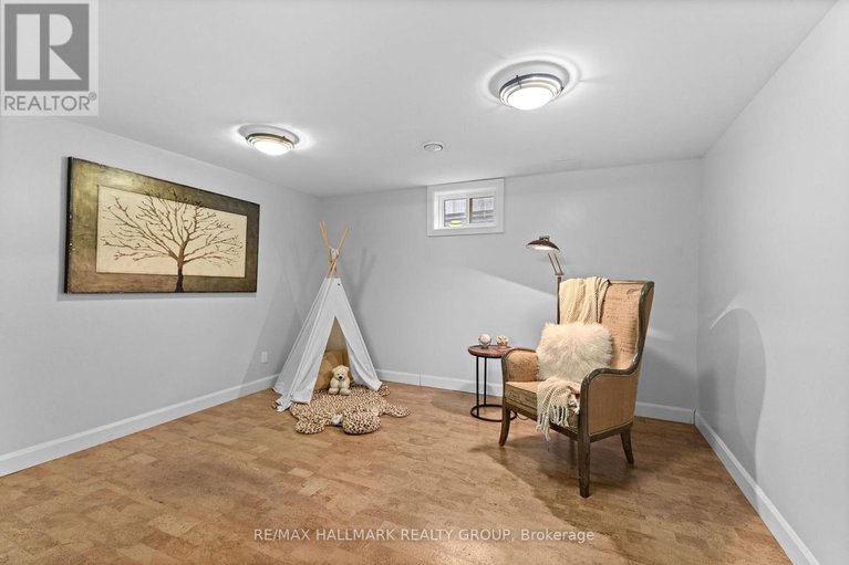 29176561/2155-monson-crescent/beacon-hill-north/ottawa/ontario/K1J6A7_26