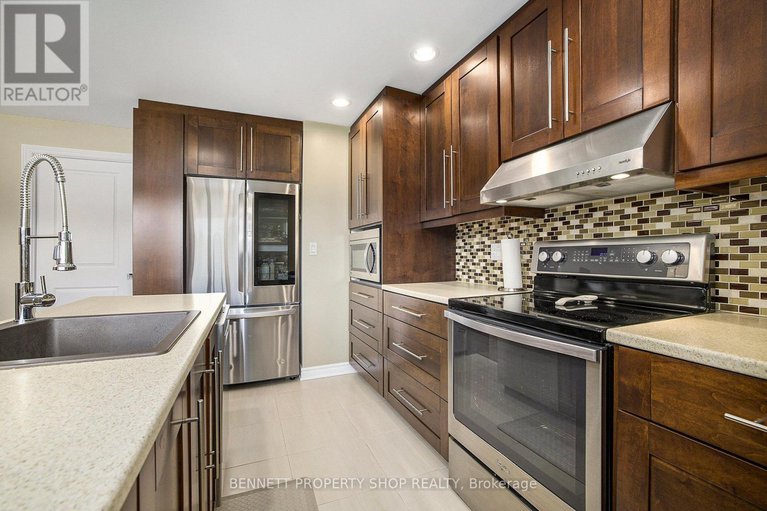 28737781/1476-maxime-street/pineview/ottawa/ontario/K1B3L1_5