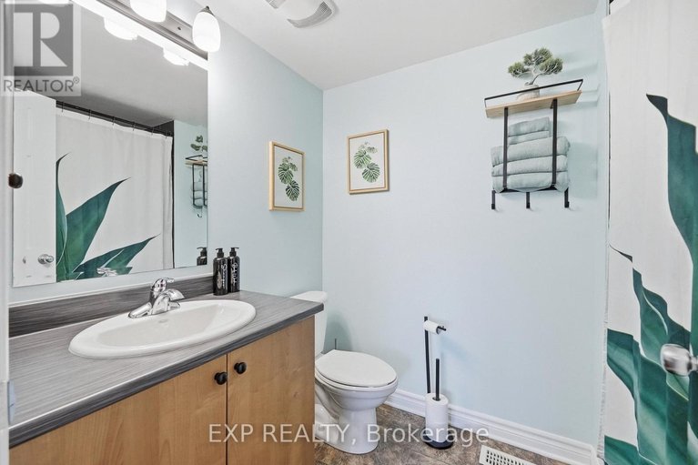 29674702/2-2224-marble-crescent/town-of-rockland/clarence-rockland/ontario/K4K0G9_26