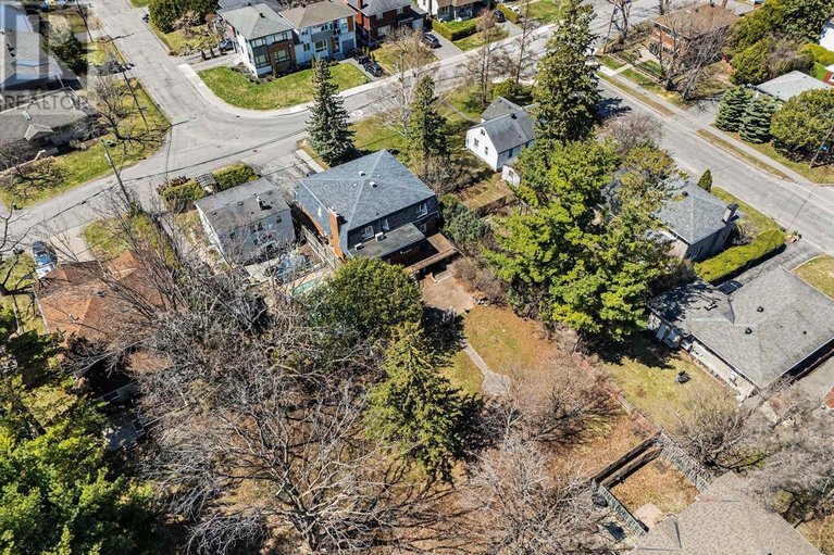 29662789/429-ancaster-avenue-e/woodroffe/ottawa/ontario/K2B5B6_13