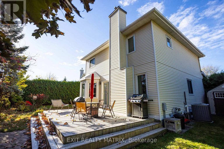 29422357/1879-rosewind-court/chapel-hill/ottawa/ontario/K1C7E3_44