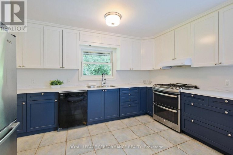 29690219/181-northwestern-avenue/ottawa-westtunneys-pasture/ottawa/ontario/K1Y0M1_11