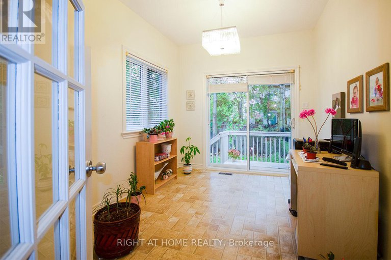 29055944/193-shepody-circle/blossom-parkkemp-parkfindlay-creek/ottawa/ontario/K1T4H9_7