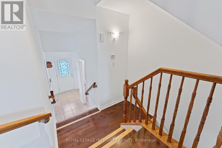28556909/258-catamount-court/emerald-meadowstrailwest/ottawa/ontario/K2M0A9_4