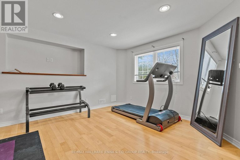 29514784/2649-fallingwater-circle/half-moon-bay/ottawa/ontario/K2J0R6_27