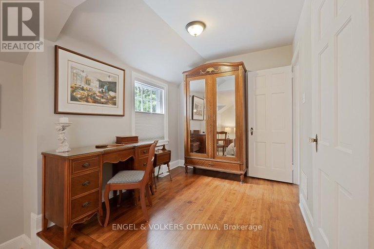 29619475/215-springfield-road/rockcliffe/ottawa/ontario/K1M0L1_22