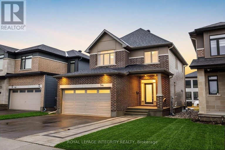 29609926/744-cope-drive/stittsville-south/ottawa/ontario/K2S2P8_2