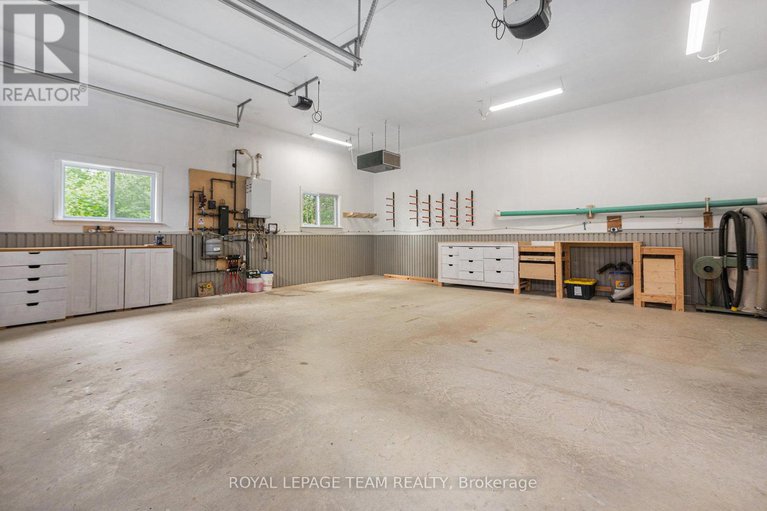 28579914/4517-roger-stevens-drive/rideau-twp-south-to-roger-stevens-drive/ottawa/ontario/K7A4S6_31