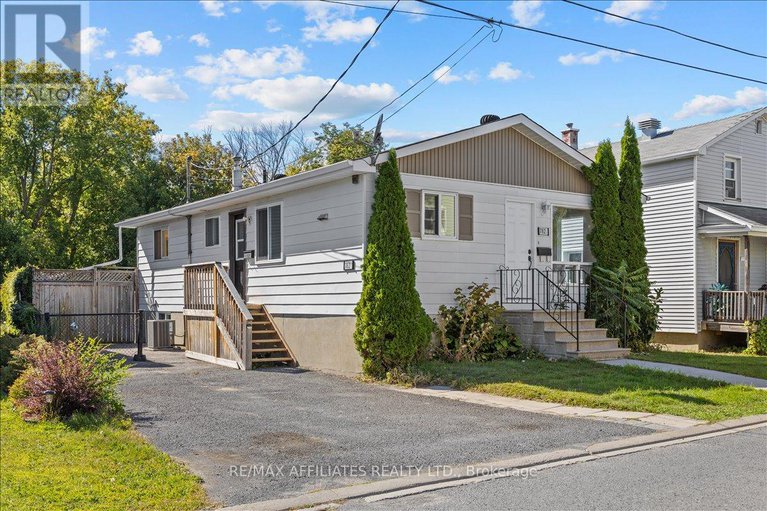 28883250/782-powers-street/town-of-rockland/clarence-rockland/ontario/K4K1L5_1