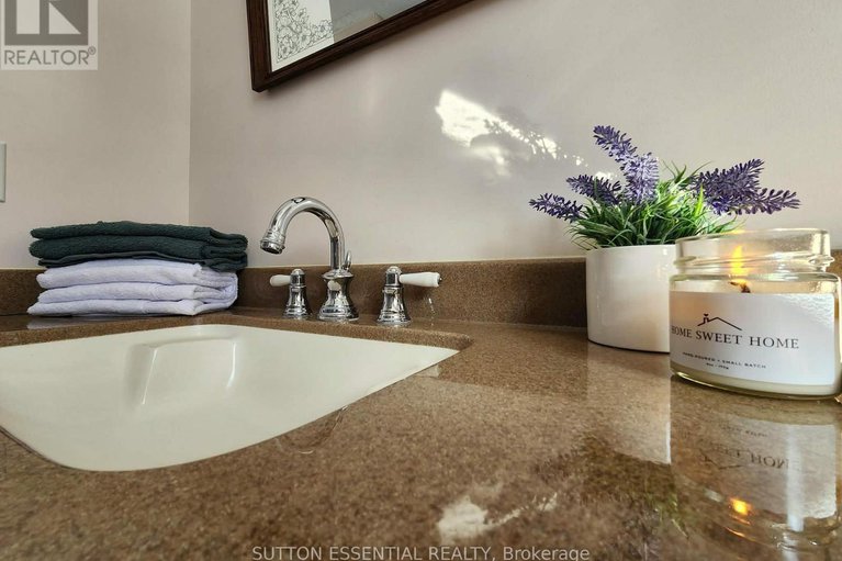 29349471/11-oak-street/augusta-twp/augusta/ontario/K0E1P0_18