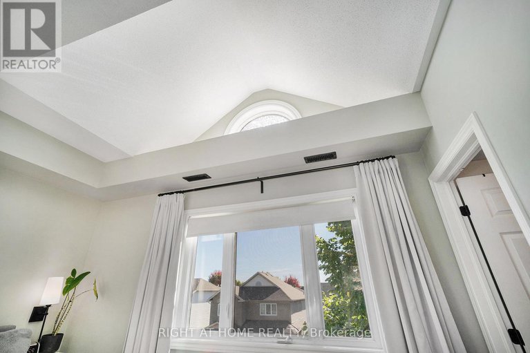 29075245/c-137-oldfield-street/barrhaven-east/ottawa/ontario/K2G7C7_8