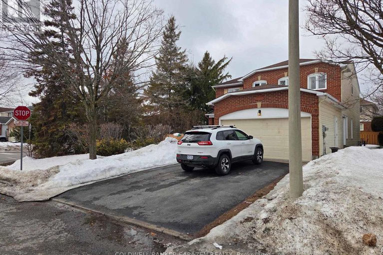 29446145/31-dossetter-way/hunt-club-park/ottawa/ontario/K1G4S3_5