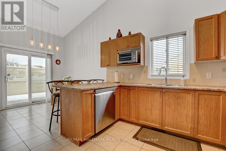28826972/343-quartz-avenue/town-of-rockland/clarence-rockland/ontario/K4K0A2_12