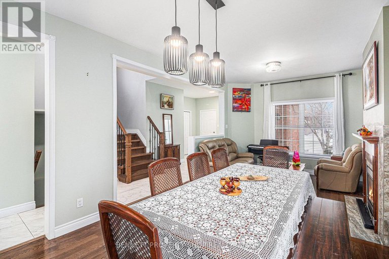 29256595/1067-rocky-harbour-crescent/riverside-southgloucester-glen/ottawa/ontario/K1V1V3_12