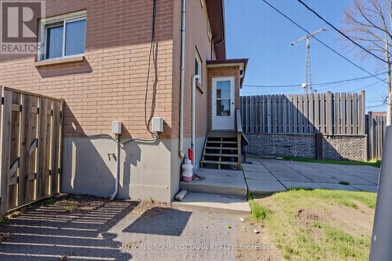 28403584/231-perth-street/brockville/brockville/ontario/K6V5E7_30