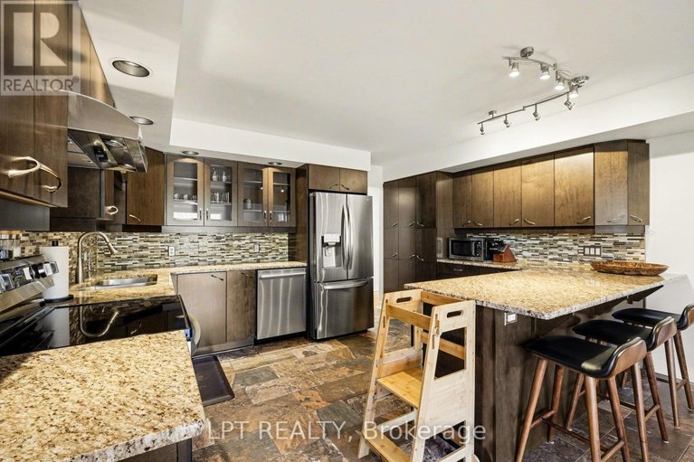 29665088/8297-nashdale-drive/osgoode-twp-north-of-reg-rd-6/ottawa/ontario/K0A2P0_11