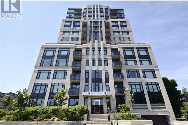 28641846/207-75-cleary-avenue/woodroffe/ottawa/ontario/K2A1R8_1