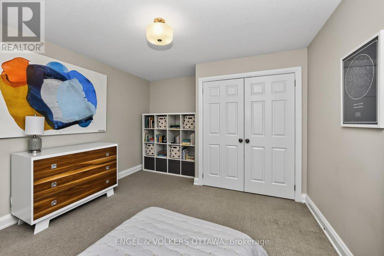 28849815/316-fairmont-avenue/civic-hospital/ottawa/ontario/K1Y1Y8_30