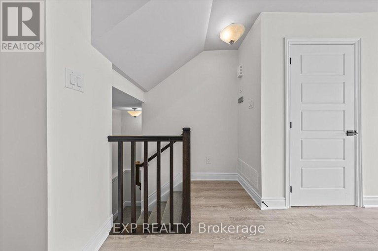 28971341/625-makwa-private/cfb-rockcliffe-and-area/ottawa/ontario/K1K5A4_15