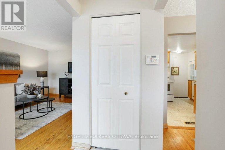 29677925/1869-louisiana-avenue/urbandale-acres/ottawa/ontario/K1H6T8_5