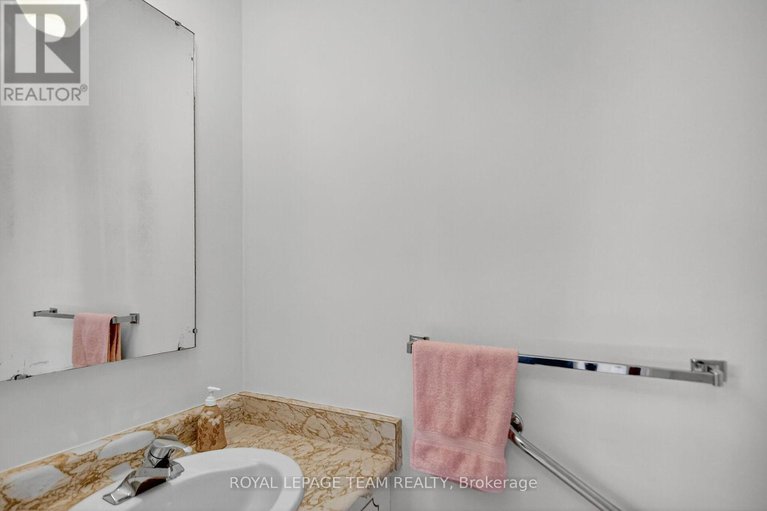 28961785/1900-southampton-court/braemar-park/ottawa/ontario/K2C0W3_28