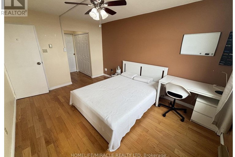 28451294/1409-2760-carousel-crescent/emerald-woodssawmill-creek/ottawa/ontario/K1T2N4_37