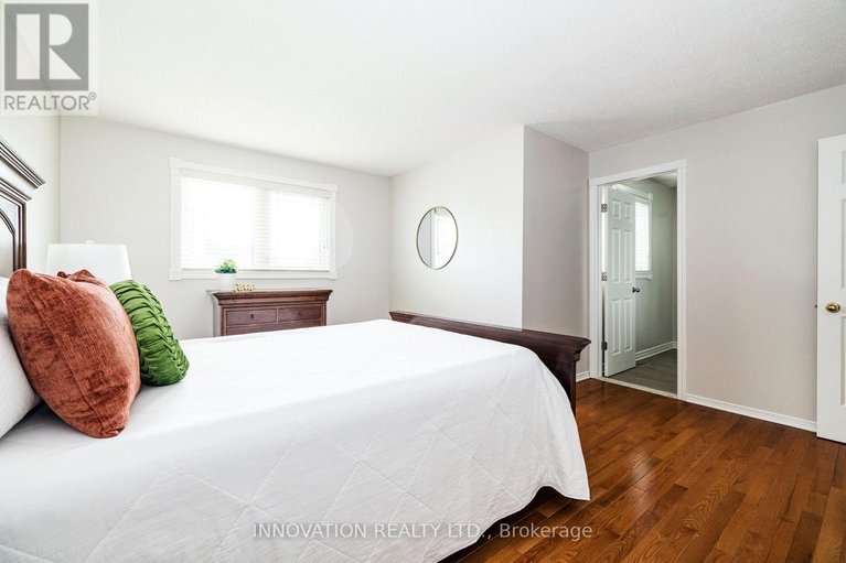 29480326/2751-massicotte-lane/emerald-woodssawmill-creek/ottawa/ontario/K1T3G9_17